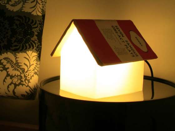 Suck UK 房子形书本阅读灯/Book Rest Lamp